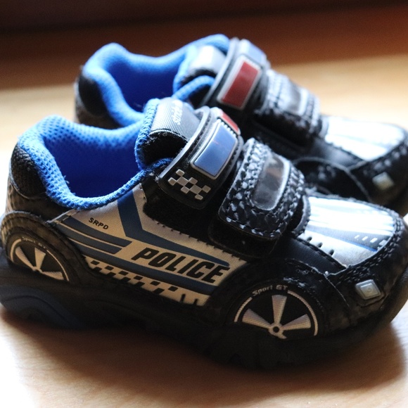 stride rite police shoes